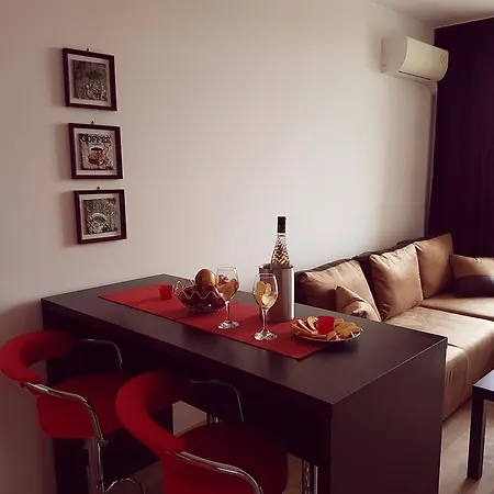 Sun House Saint Vlas Apartmán *