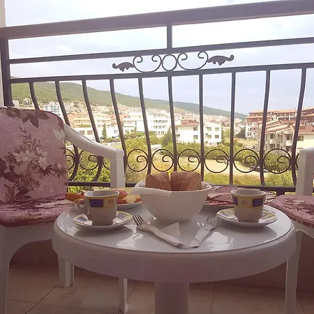 Sun House Saint Vlas Apartmán