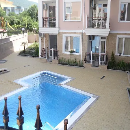 Sun House Saint Vlas Apartmán